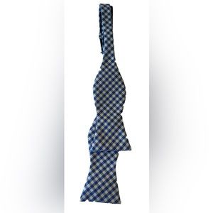 Tommy Hilfiger MENS Blue Plaids check self bow Tie